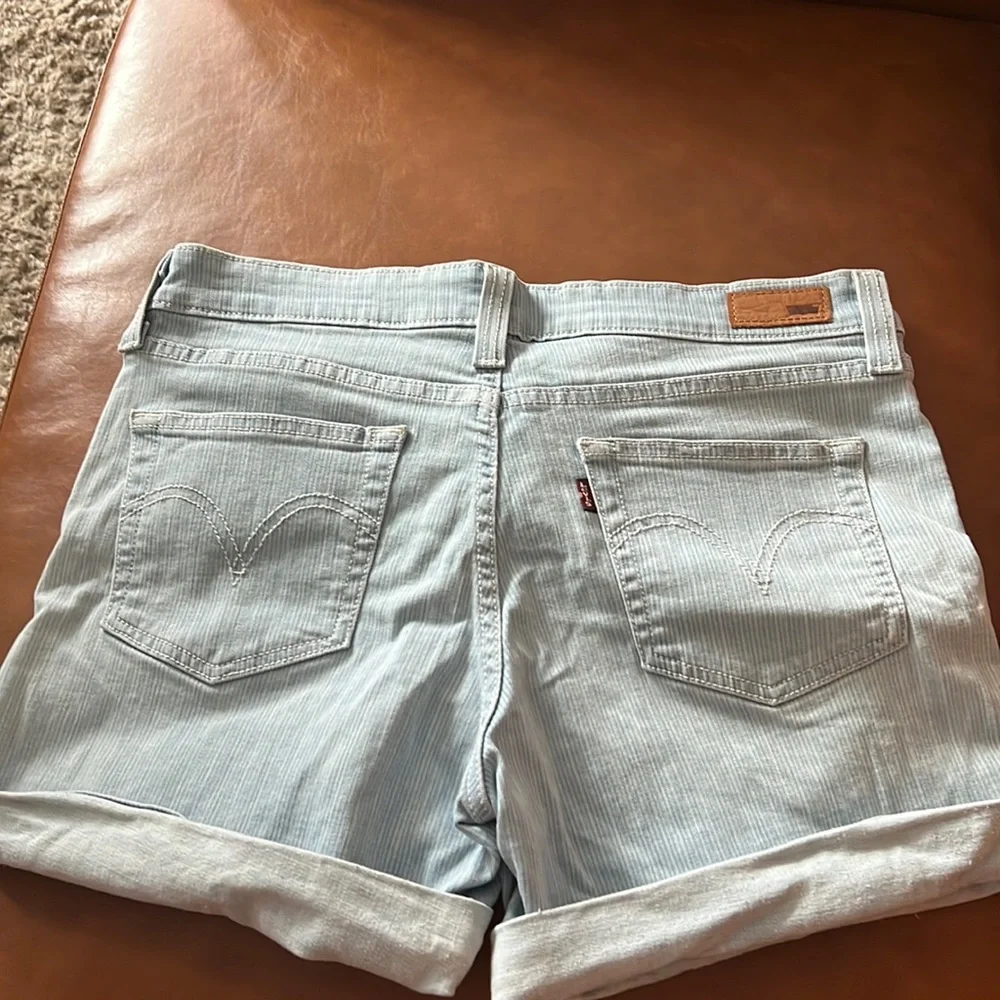 Levi’s jean shorts waist size = 30 - Picture 1 of 6